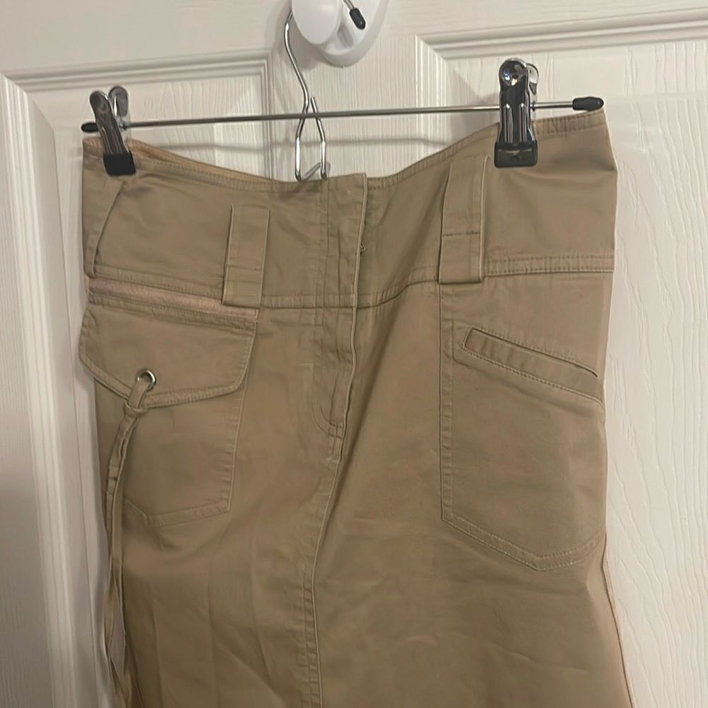 BCBG Maxazria khaki Skirt EUC size 4